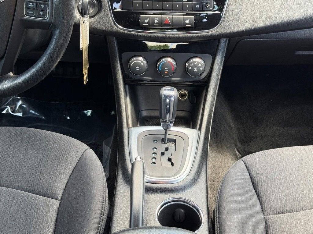2013 Chrysler 200 LX