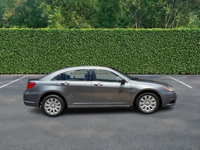 2013 Chrysler 200 LX
