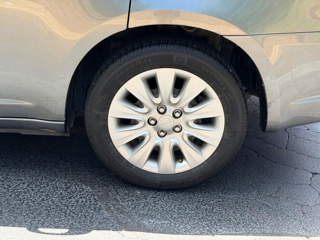 2013 Chrysler 200 LX