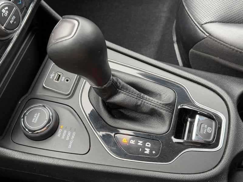 2023 Jeep Cherokee Altitude Lux