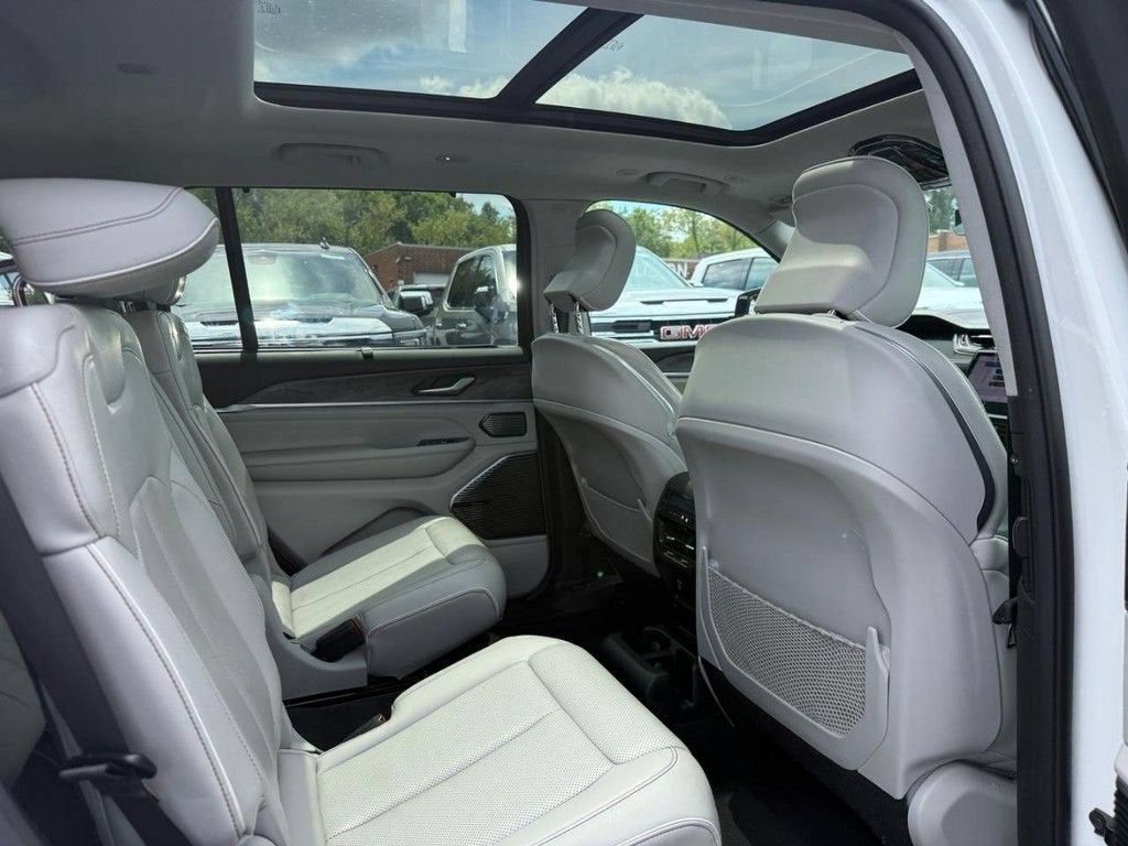 2022 Jeep Grand Cherokee L Overland