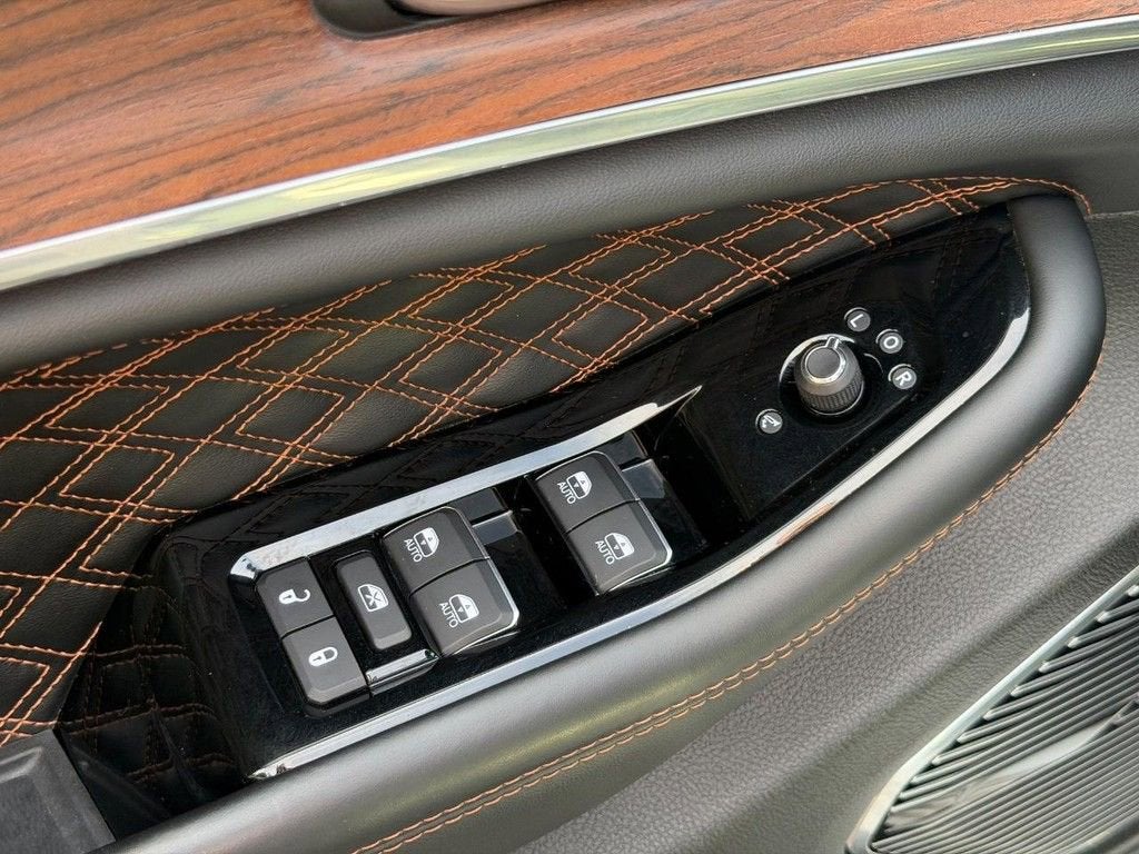 2024 Jeep Grand Cherokee L Summit
