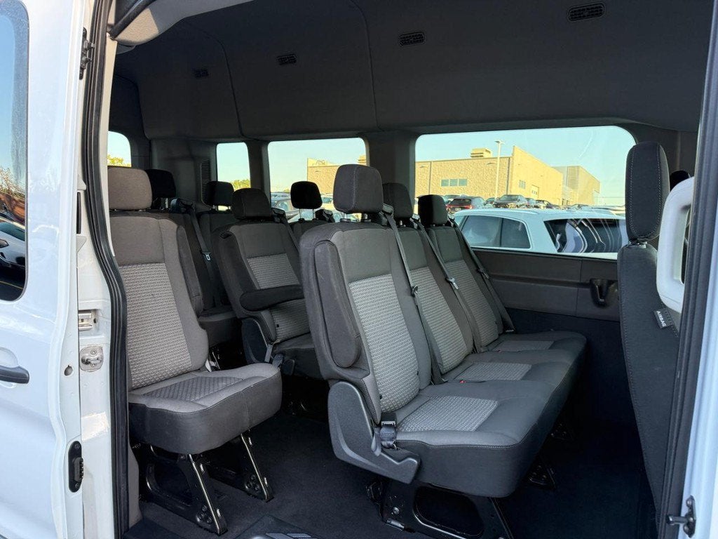 2025 Ford Transit Passenger Wagon XL