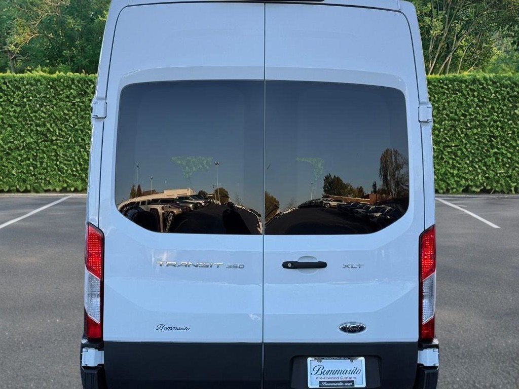 2025 Ford Transit Passenger Wagon XL