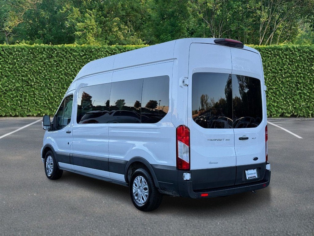 2025 Ford Transit Passenger Wagon XL