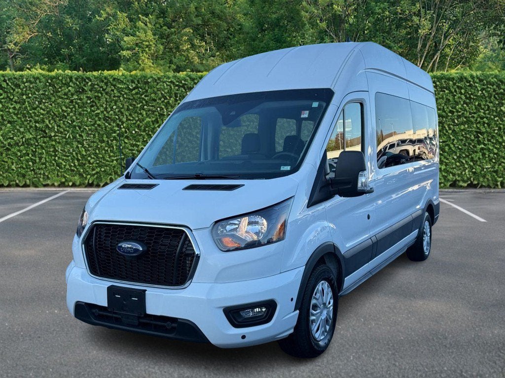 2025 Ford Transit Passenger Wagon XL