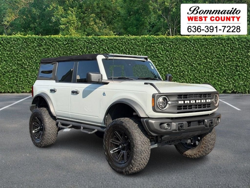 2023 Ford Bronco Base