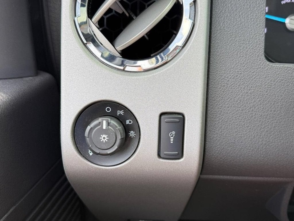 2016 Ford Super Duty F-350 SRW Platinum