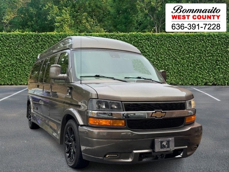 2021 Chevrolet Express Passenger 3500 1LS