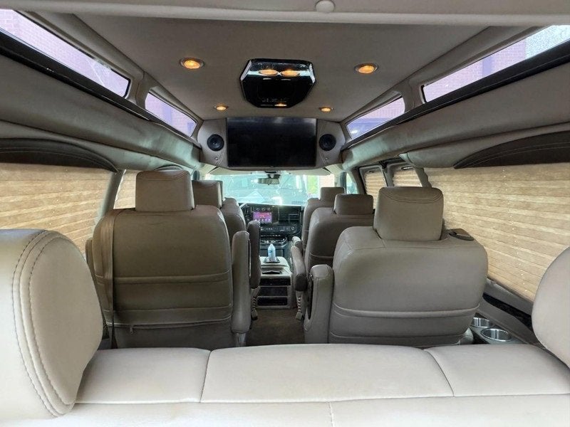 2021 Chevrolet Express Passenger 3500 1LS