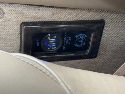 2021 Chevrolet Express Passenger 3500 1LS