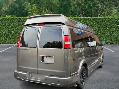 2021 Chevrolet Express Passenger 3500 1LS