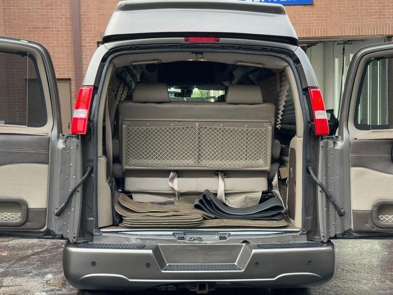 2021 Chevrolet Express Passenger 3500 1LS