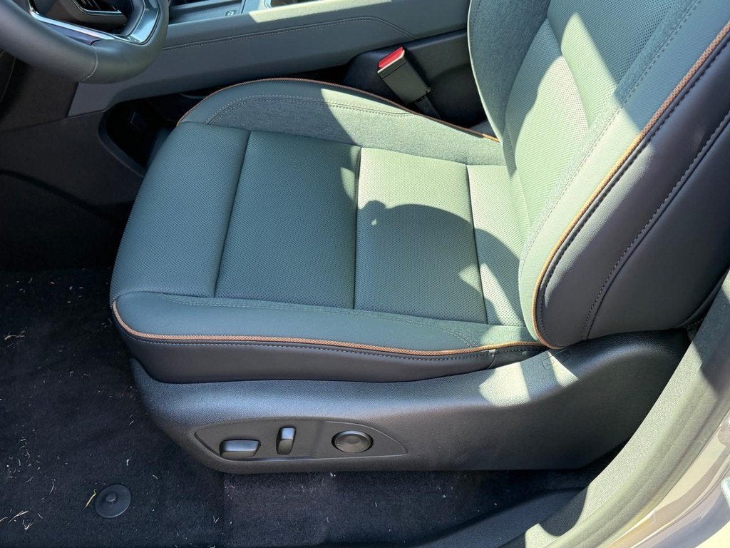 2027 GMC Acadia AT4