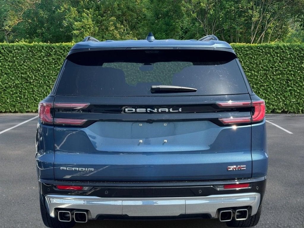2025 GMC Acadia Denali