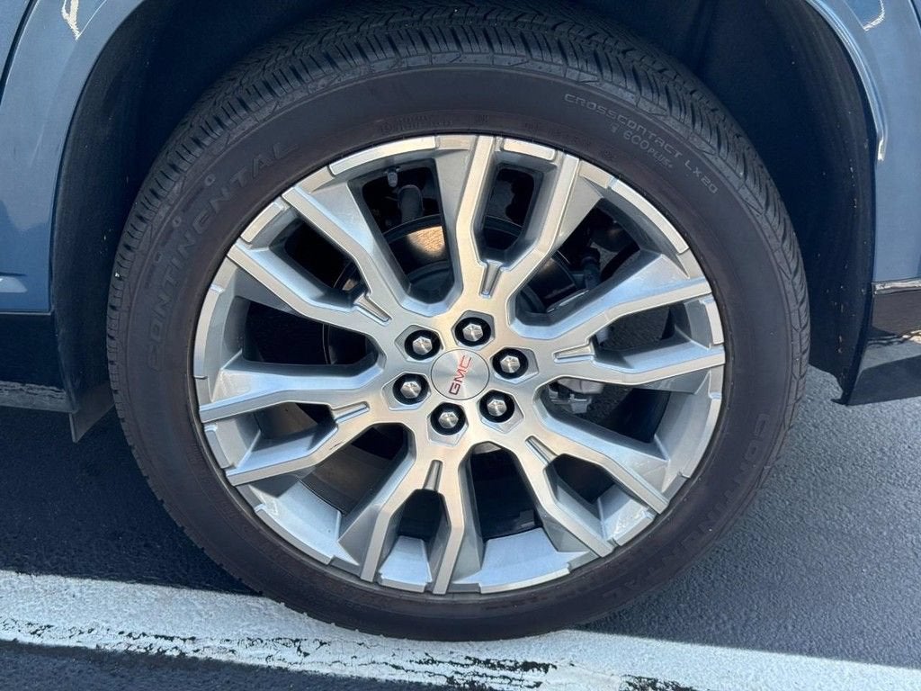 2025 GMC Acadia Denali