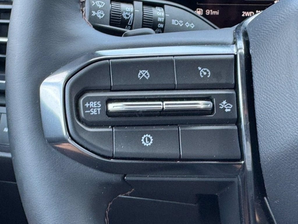 2025 GMC Acadia AT4