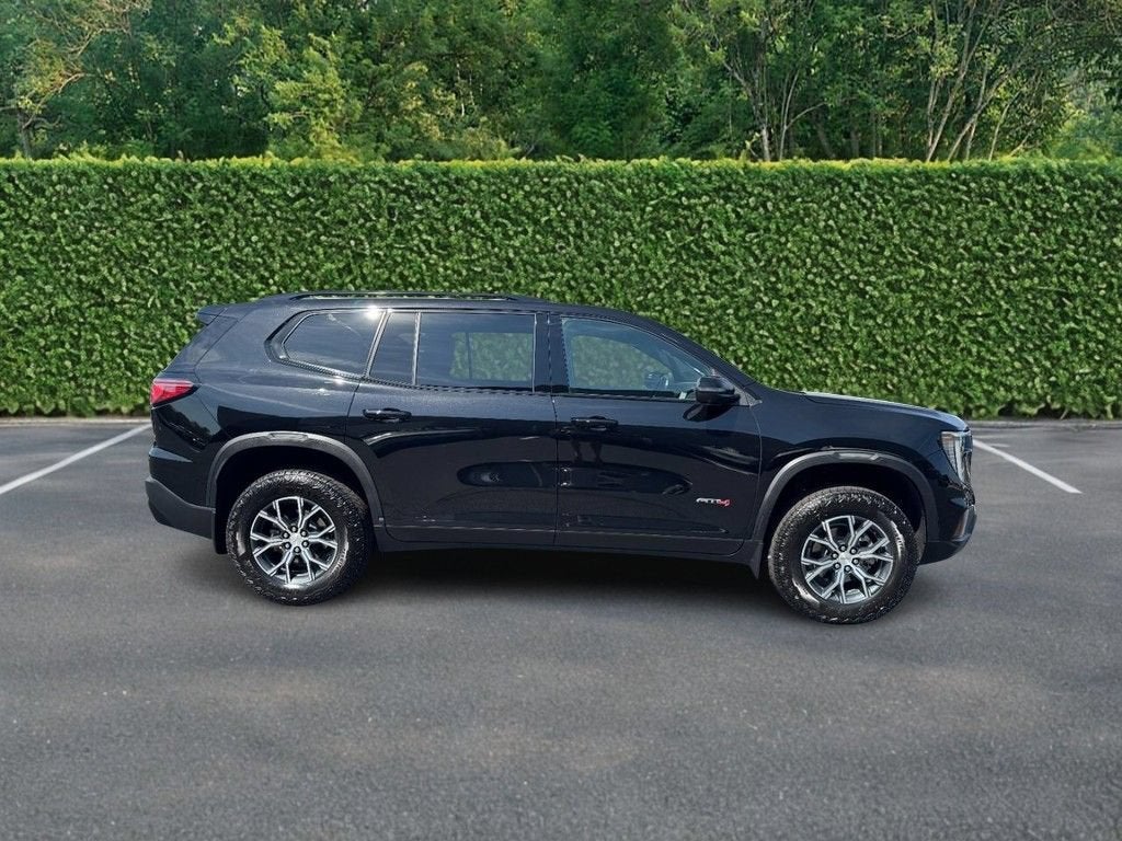 2025 GMC Acadia AT4