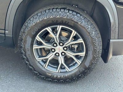 2025 GMC Acadia AT4
