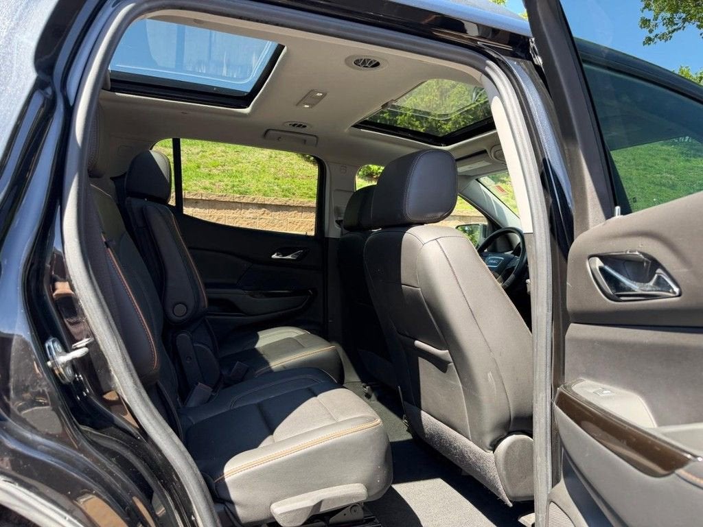 2022 GMC Acadia AT4