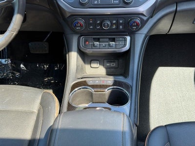 2022 GMC Acadia AT4