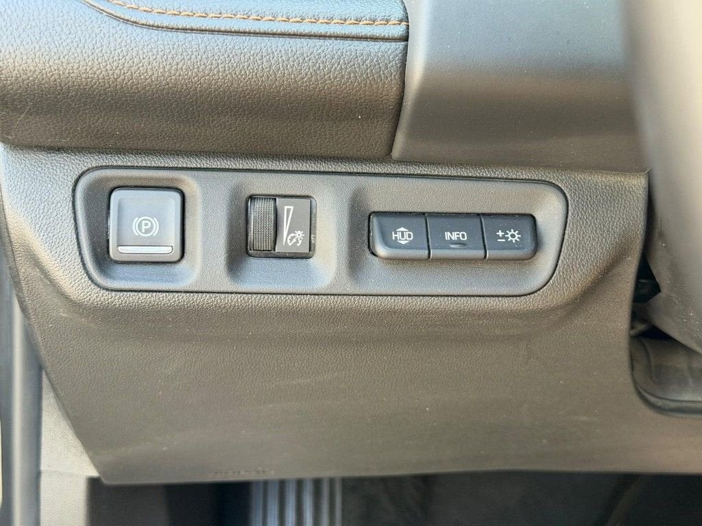 2022 GMC Acadia AT4