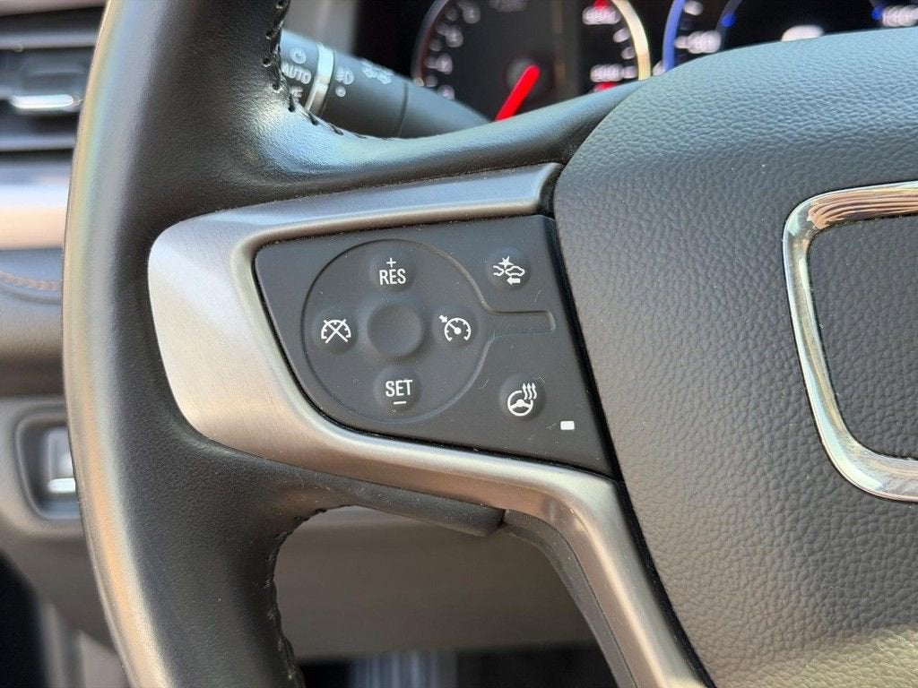 2022 GMC Acadia AT4