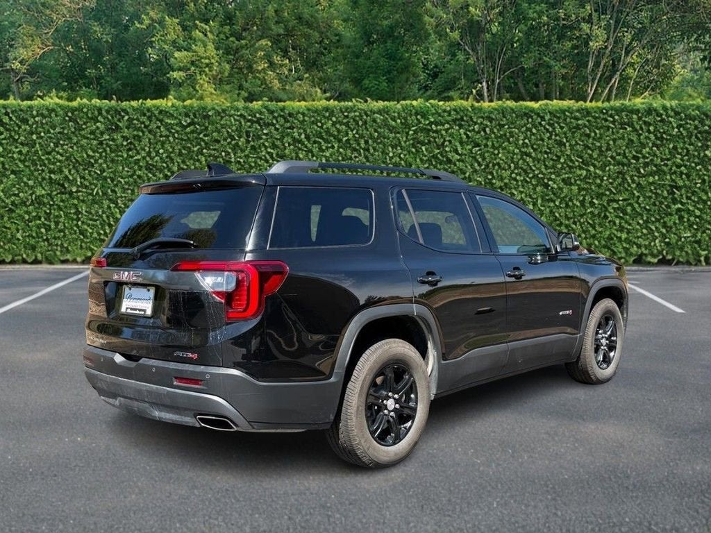2022 GMC Acadia AT4