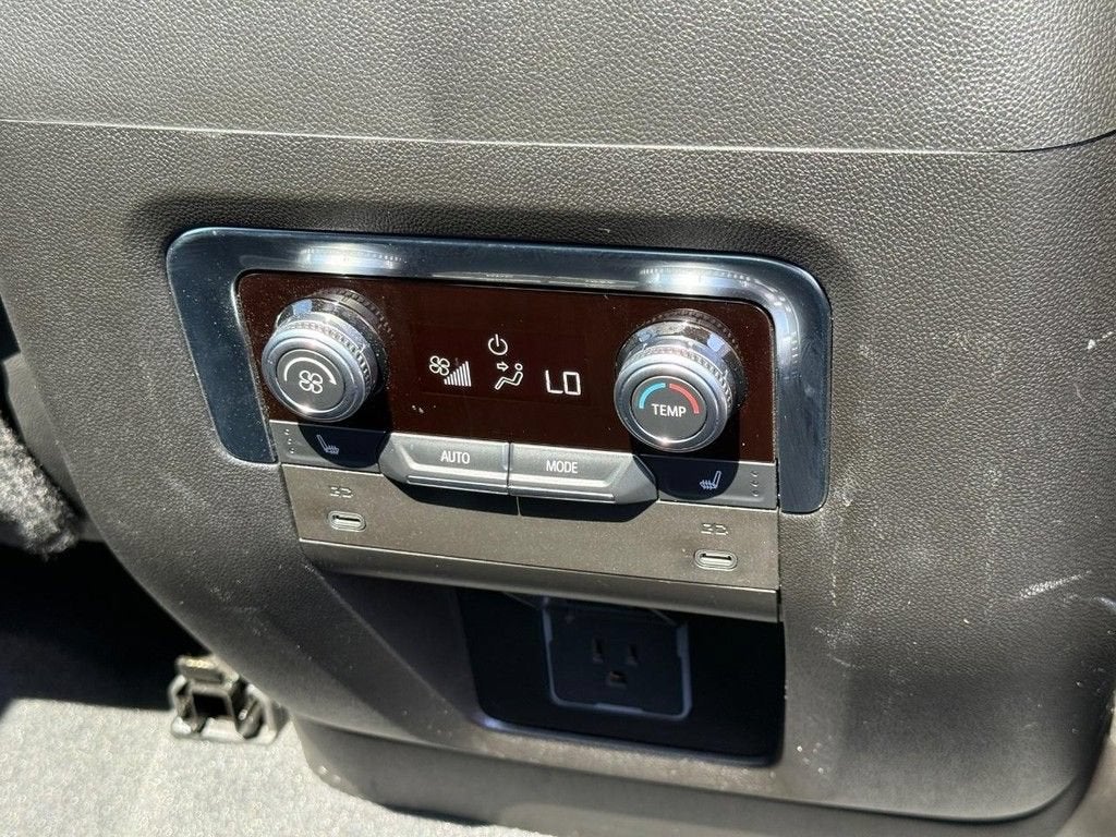 2025 GMC Yukon Elevation