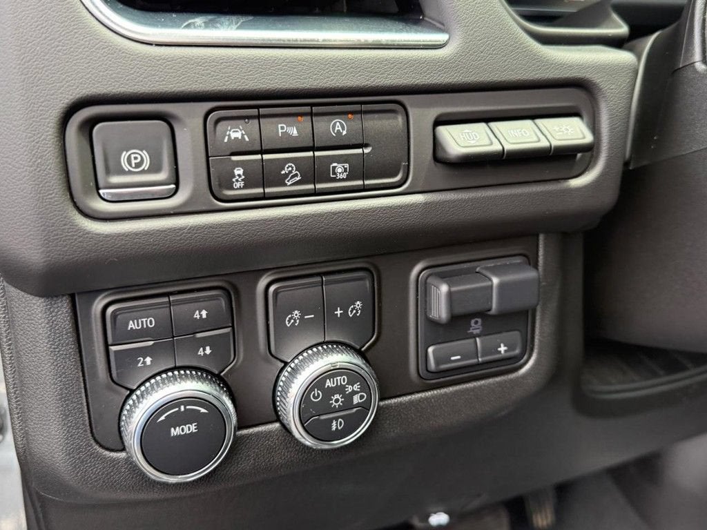 2024 GMC Yukon AT4