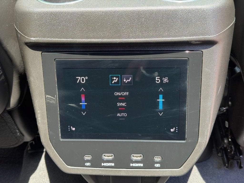 2025 GMC Yukon Denali Ultimate