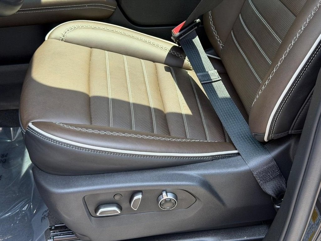 2025 GMC Yukon Denali Ultimate