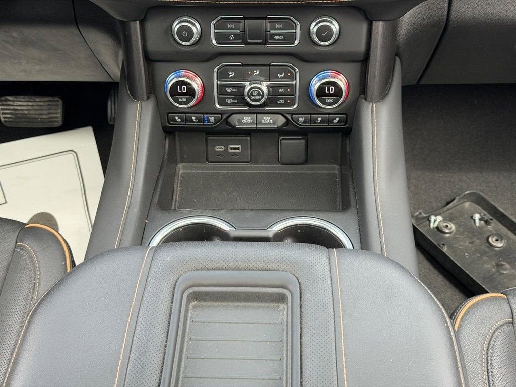 2023 GMC Yukon XL AT4