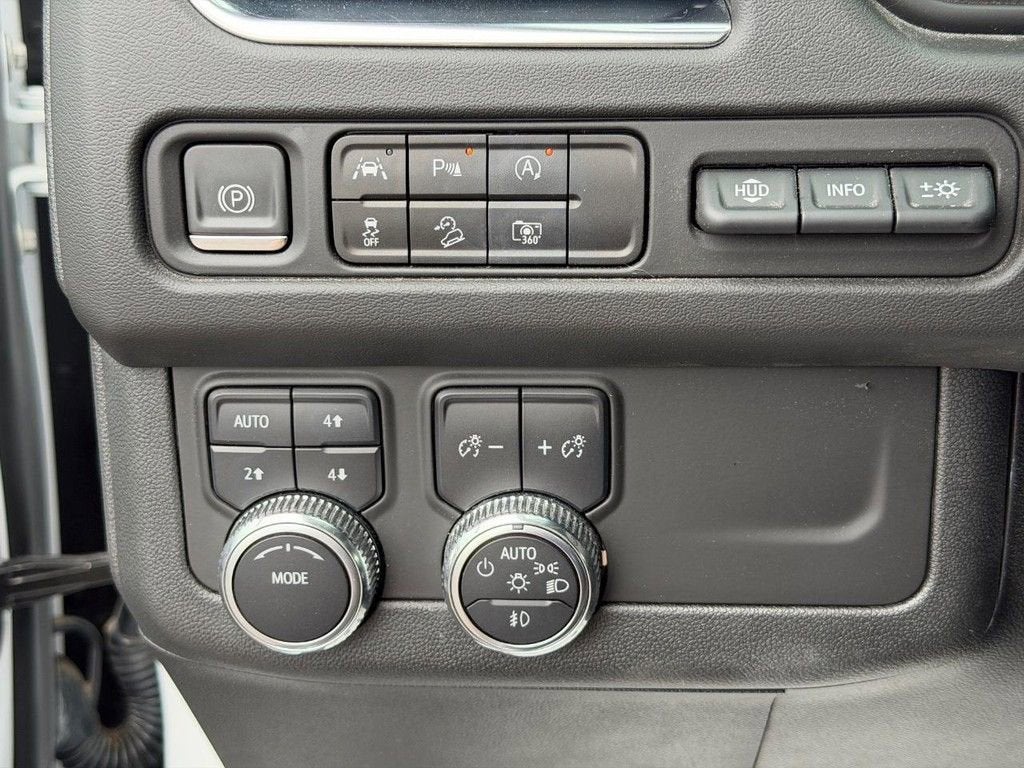 2023 GMC Yukon XL AT4