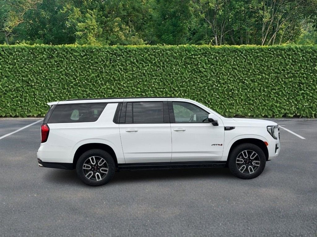 2023 GMC Yukon XL AT4