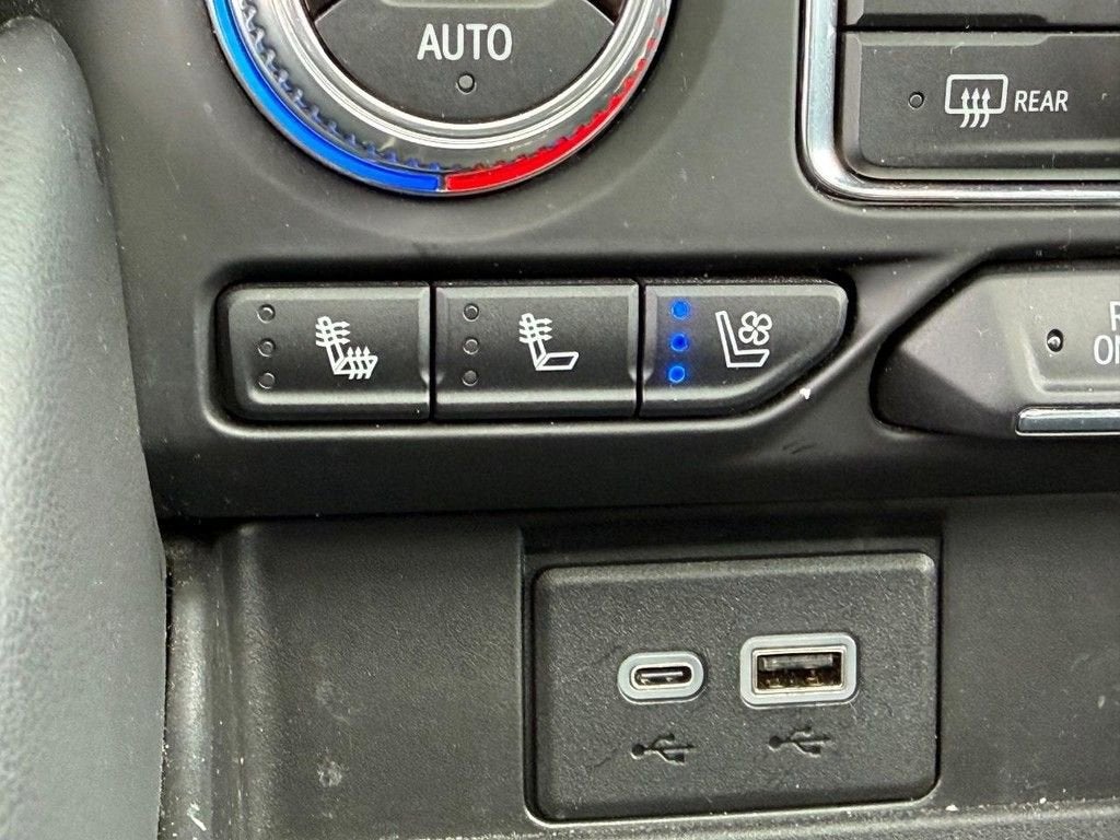 2023 GMC Yukon XL AT4