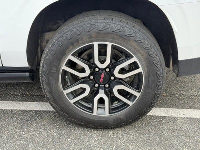 2023 GMC Yukon XL AT4