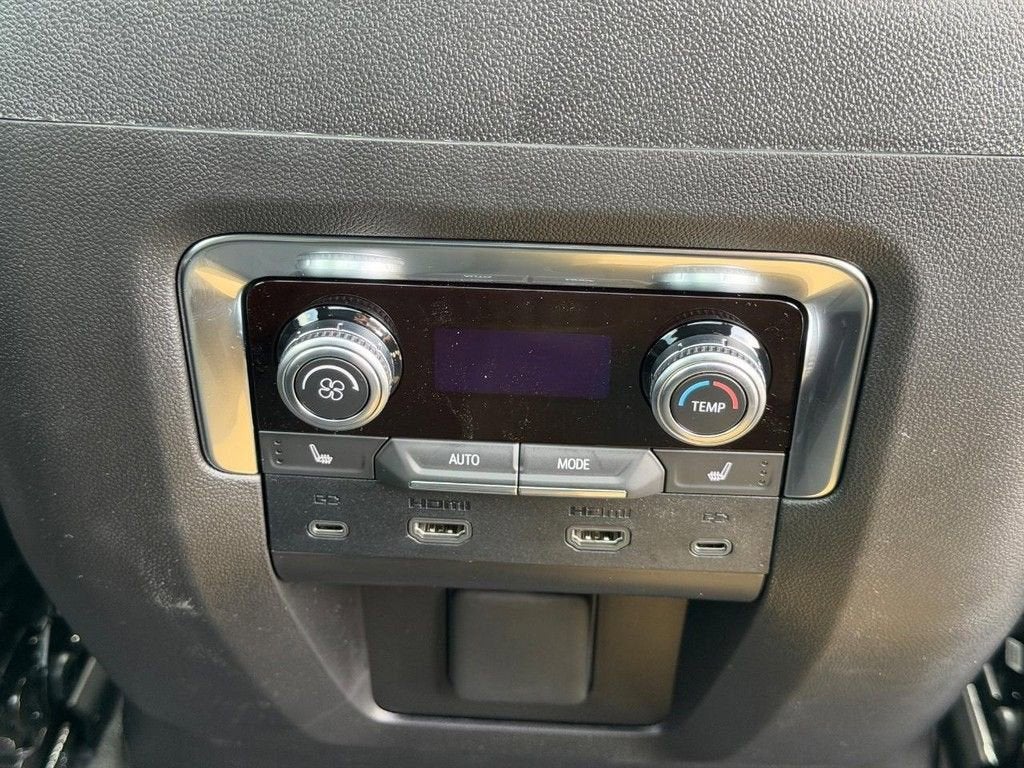 2026 GMC Yukon XL Denali - Photo 10