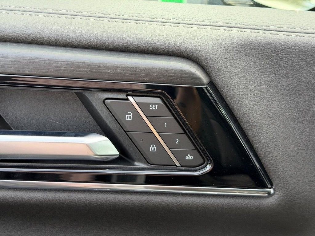 2026 GMC Yukon XL Denali - Photo 12