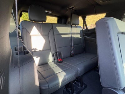 2025 Chevrolet Suburban RST