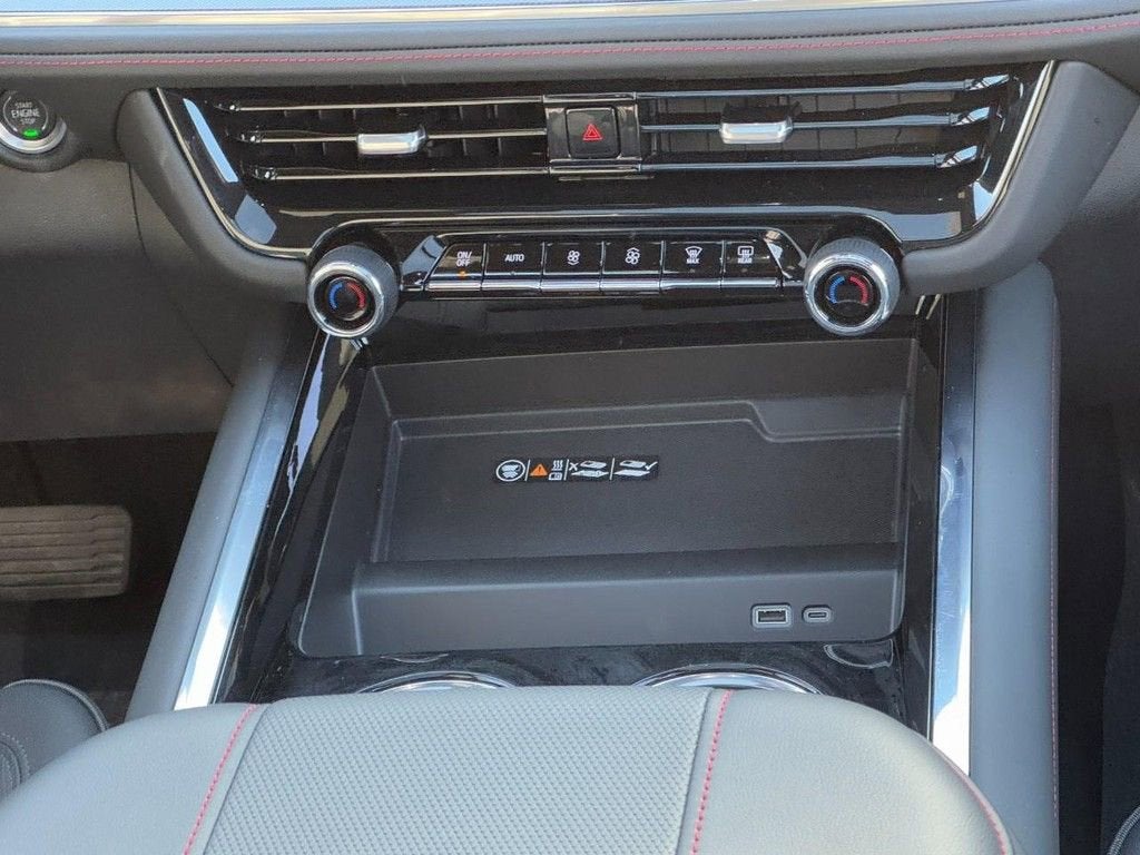 2025 Chevrolet Suburban RST