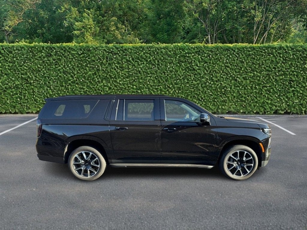 2025 Chevrolet Suburban RST