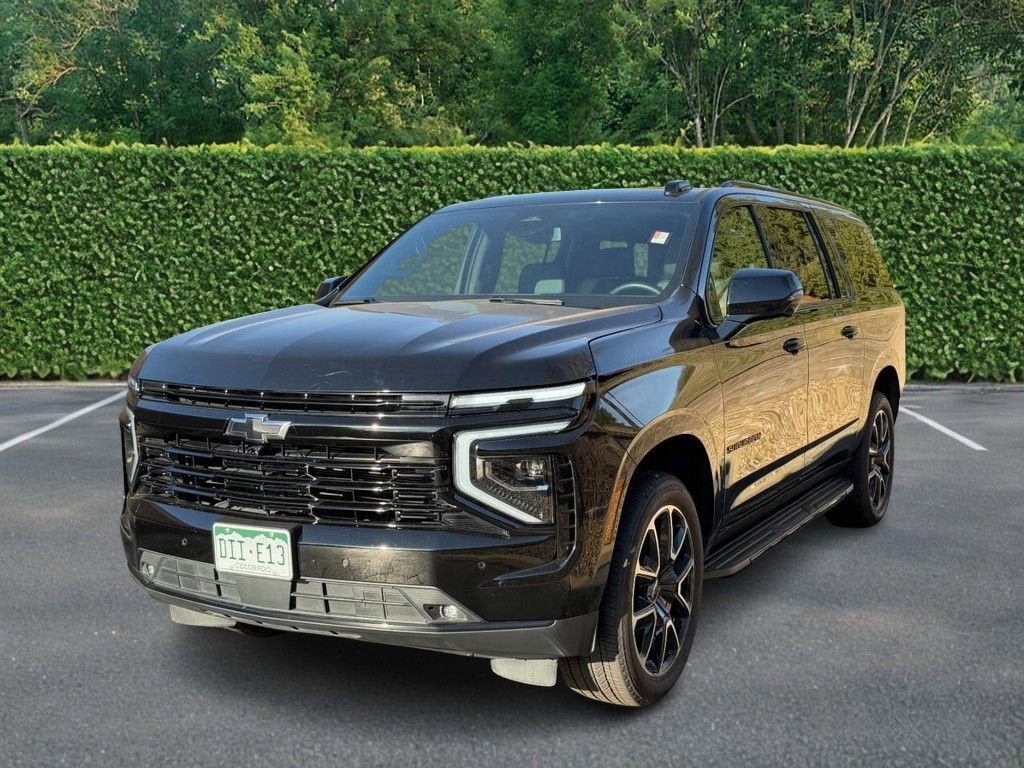 2025 Chevrolet Suburban RST