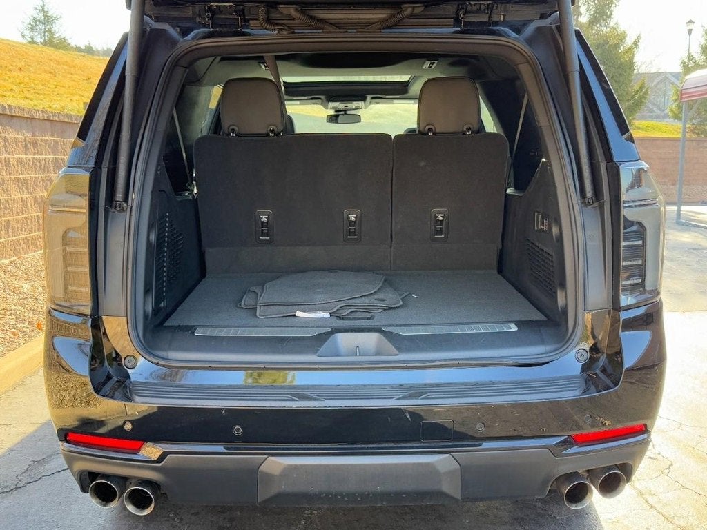 2025 Chevrolet Suburban RST