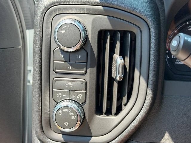 2026 GMC Sierra 3500HD Pro - Photo 7