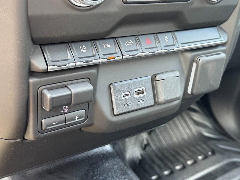 2025 GMC Sierra 3500 HD Pro