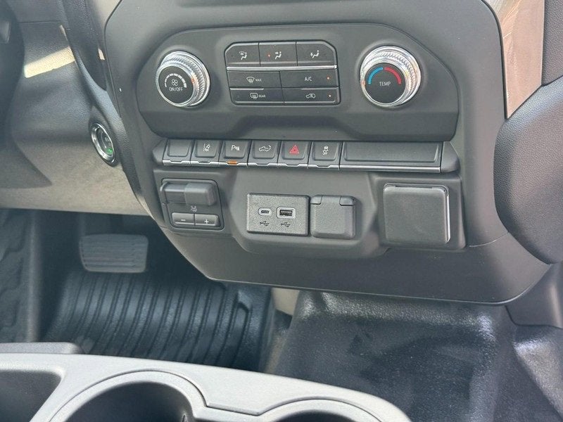 2025 GMC Sierra 3500 HD Pro