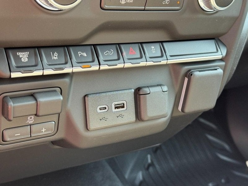 2025 GMC Sierra 2500 HD Pro