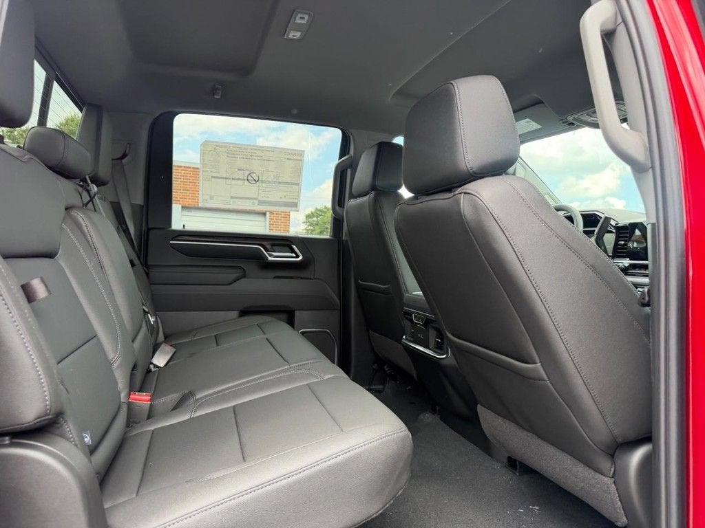 2026 GMC Sierra 2500HD SLT - Photo 4
