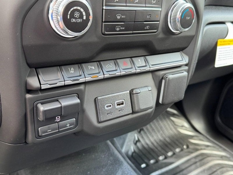 2025 GMC Sierra 3500 HD Pro